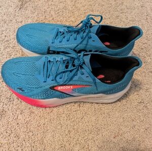Brooks Hyperion Max 2